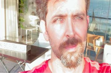Photo for: Hrithik Roshan shares 'lockdown tips' for 'mental health'.