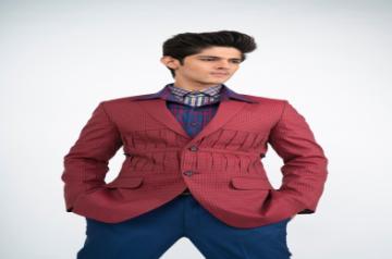 Mumbai, April 29 (IANS) TV heartthrob Rohan Mehra of "Yeh Rishta Kya Kehlata Hai" fame and Miss India Maharashtra 2019 Vaishnavi Andhale feature in the new music video, "Gustakhiyaan", which has an "old-school, dreamy romance".