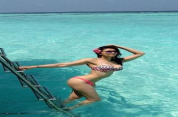 Urvashi Rautela 'tired of being modest.