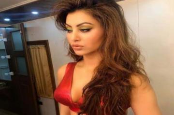 Red hot Urvashi Rautela has a 'shady Saturday'.