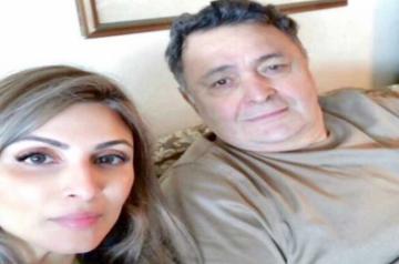 'Driving home ma': Rishi Kapoor's daughter misses funeral, heads home by car