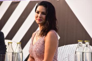 Sunny Leone pranks hubby