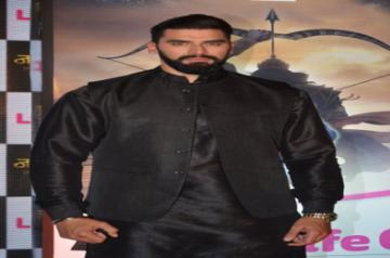 Mumbai, May 22 (IANS) Actor Nikitin Dheer will soon be seen in a dark role in the upcoming web series "Raktanchal", and he hopes fans appreciate him in the new villainous avatar.	(File Photo: IANS)