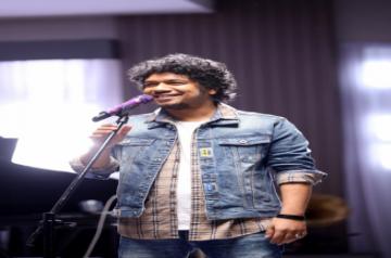 Mumbai, May 12 (IANS) Singer Papon has always been a fan of love songs, and says that music can help express when one falls short of words.