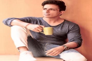 Mumbai, May 11 (IANS) After acquiring permissions from the Maharashtra and Karnataka governments, actor Sonu Sood has arranged but transport for stranded migrant workers amid the COVID-19 pandemic.