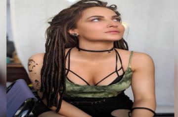Mumbai, May 13 (IANS) Actress Elli AvrRam's new post on social media is dedicated to her love she has for gorging on "paani puris".
