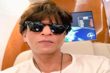 #BoycottKhans trends, so does #SupportSelfMadeSRK.