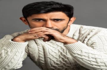 Mumbai, June 5 (IANS) Amid lockdown, actor Amit Sadh spent his 37th birthday with with his three pet dogs.
