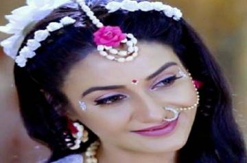 Rati Pandey to do her make-up for TV show.