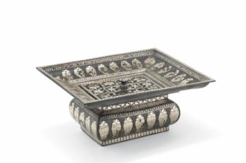 A LARGE SILVER INLAID BIDRI BASIN