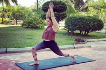 Tamannaah uses household objects to workout amid lockdown.