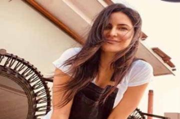 Mumbai, July 9 (IANS) Katrina Kaif's new video on Instagram gives a sneak peek into what she and her sister Isabella do "all day everyday".