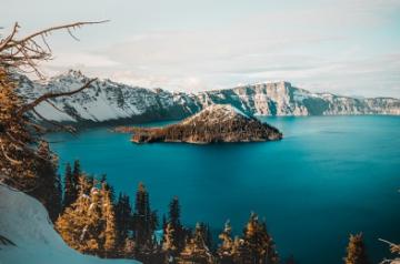 Crater Lake National Park (Unsplash)