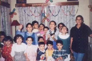 Mumbai, Aug 2 (IANS) Actress Anushka Sharma, who comes from an army background, has remembered all her old friends with whom she lost touch with when their families got posted to different places.