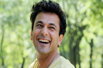 (Photo: vikaskhannagroup/Instagram)