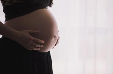 How to manage stretch marks during and post-pregnancy