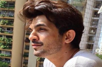 Arjun Bijlani quarantines himself after his wife tests Covid-19 positive