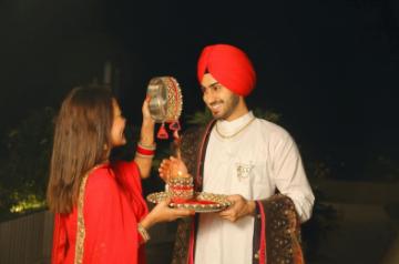 Neha Kakkar shares glimpses of first Karwa Chauth with husband Rohanpreet.