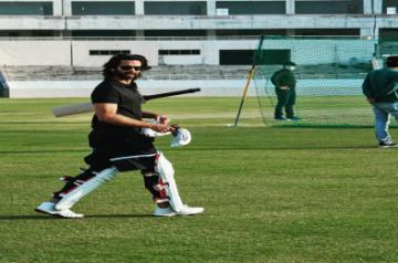 Shahid Kapoor's 'De dhana dhan' prep for 'Jersey'.