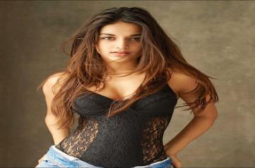 Actress Nidhhi Agerwal.