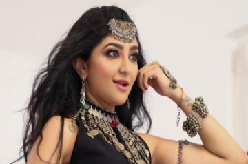 (Photo:  bhoomitrivediofficial/Instagram)