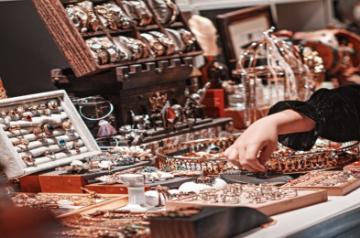 How to take care of silver jewellery during monsoon