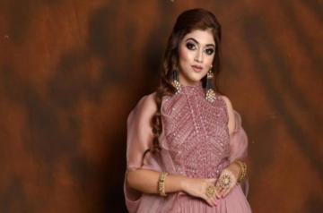 Styling a Dupatta in Different Ways for Navratri