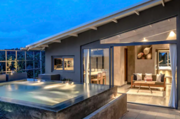 Airbnb Penthouse, Goa