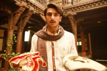 Jayesh bhai Ranveer singh.