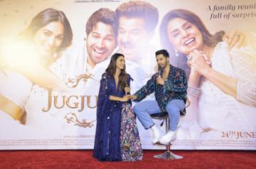 New Delhi: Bollywood actor Varun Dhawan and actress Kiara Advani address during a song launch of their upcoming film 'Jug Jug Jeeyo' , in New Delhi on Friday, May 27, 2022. (Photo: Anupam Gautam/IANS)