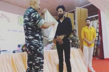 Manoj Bajpayee interacts with 200 CRPF Jawans in Jharkhand