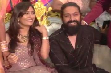 Rocking star Yash comes down to native Mysuru city, to attend buddyÃ¢ÂÂs wedding, steals more hearts