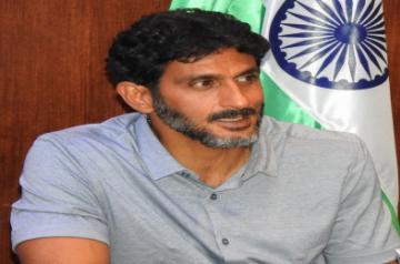 'Fauda' star Tsahi Halevi breaks into 'Yarana' song to celebrate India-Israel ties