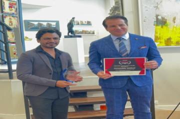 Excellence In Cinema awardee Nawazuddin Siddiqui catches up with cine-celebs at French Riviera