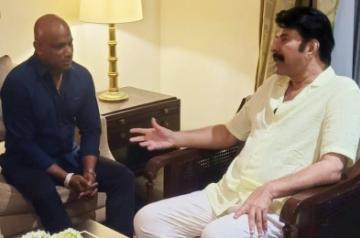 Sanath Jayasuriya calls Mammootty a 'true superstar'.