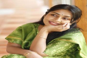 Navya Nair lavishes praise on unit of 'Nna Thaan Case Kodu'.