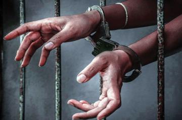 Crime Handcuff. (Credit : Raj Kumar Nandvanshi)