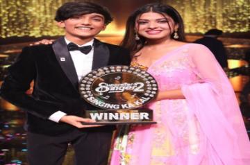 14-yr-old Mohammad Faiz from Jodhpur bags 'Superstar Singer 2' trophy.
