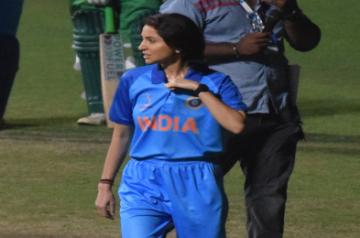 Kolkata : Actress Anushka Sharma during the shoot of her upcoming film Chakda Xpress at Eden Gardens in Kolkata on Monday, October 17, 2022. Chakda Xpress is the biopic of Indian cricketer Jhulan Goswami and Anuska is playing the role of Jhulan. (Photo:IANS/Bibhash Lodh)