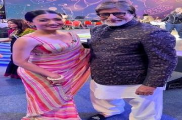 Grateful for having done 'Goodbye' with Big B, says Rashmika Mandanna.