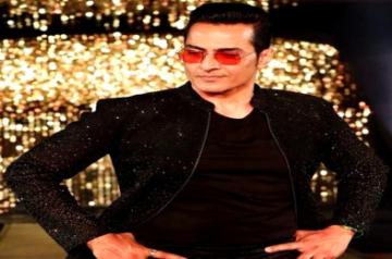Sudhanshu Pandey lends his voice to audio book 'Shraapit'.