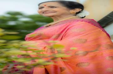 France honours Carnatic vocalist Aruna Sairam with Chevalier Award.