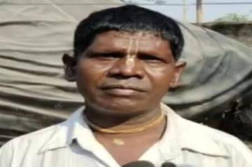 'Kacha Badam' singer Bhuban can't sing his own song because of copyright issues