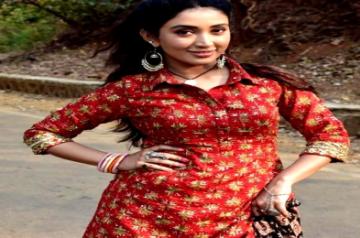 Priyamvada Kant dedicates her role in 'Woh Toh Hai Albelaa' to her father.