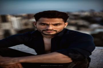 Kunal Kemmu remembers working with Raju Srivastava in 'Kanjoos Makhichoos'