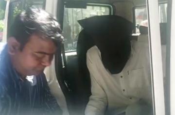 Mumbai: Accused Dhakad Ram Bishnoi being brought to Bandra Police Station after allegedly sending a threat email to Bollywood actor Salman Khan, in Mumbai on Monday, March 27, 2023. (Photo: Nitin Lawate/IANS)