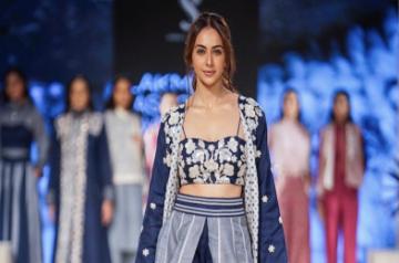 Actress Rakul Preet Singh walked for designer Shruti Sancheti. Photo Courtesy: lakmefashionwk/Instagram