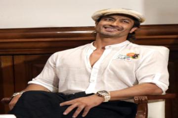 Vidyut dedicates opening credits to his fans fondly called 'Jammalions' in 'IB 71