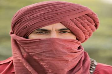 Vikramjeet Virk rocks 'Kurta Chadra' in first look of Punjabi film 'Maurh