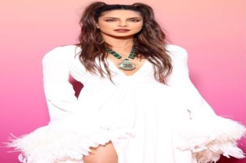 Jessica Alba calls Priyanka 'stunning' as she shares pictures from Rome.